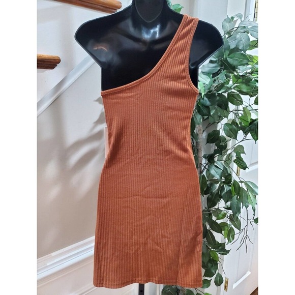 Aura NWT Brown Rust Rayon One Shoulder Off Sleeveless Ribbed Dress Size Small - Picture 5 of 12